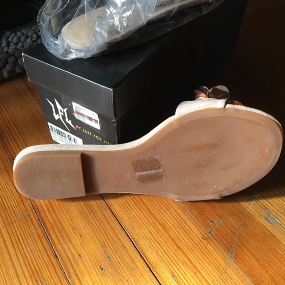 Brand New L-Dizzy Rose Gold sandal - Picture 4 of 4
